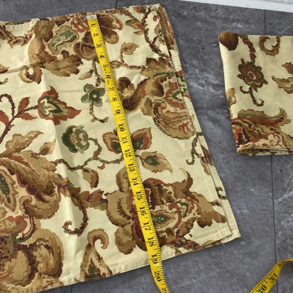 Lauren Ralph Lauren Placemats Medallian Floral Almond Buttery Yellow Table Linen